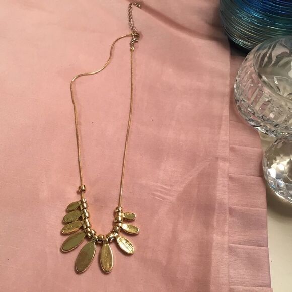 Goldtone Snake Chain with Green Pedals - Picture 6 of 6